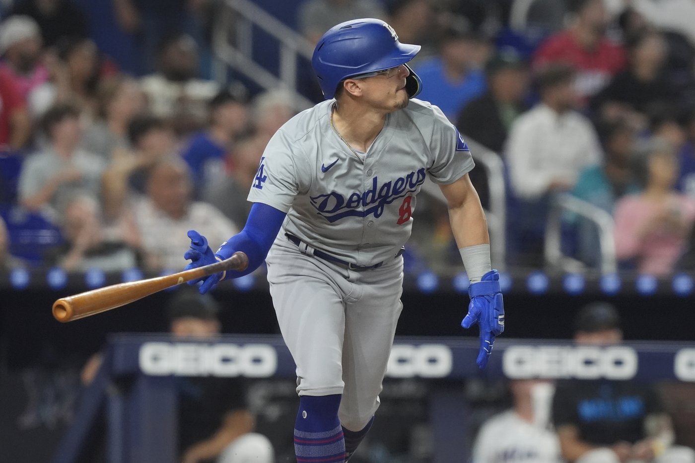 Ohtani steals 49th base in Dodgers' 8-4 win over Marlins | iNFOnews.ca