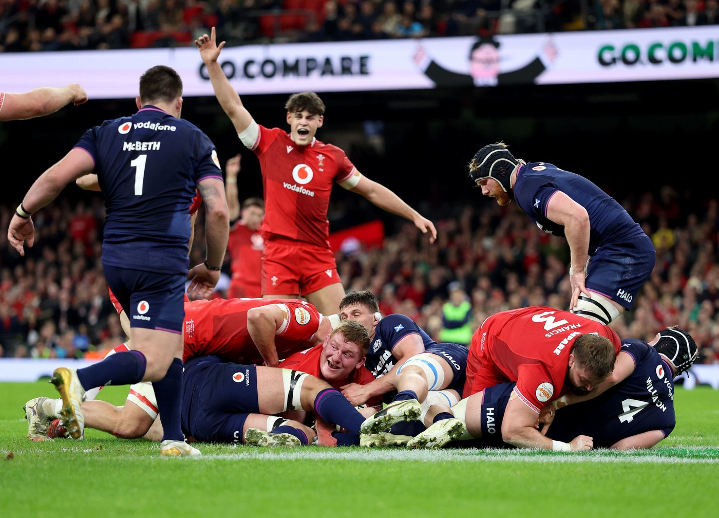 Scotland rallies from 20-5 down to edge Wales 26-23 in a dramatic Six Nations escape | iNFOnews.ca