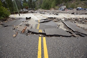 Teams assess flood-ravaged structures as some residents remain displaced | iNFOnews.ca CP19257934