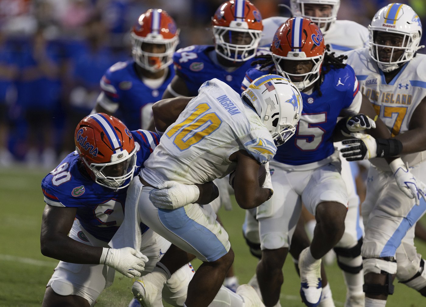 DJ Lagway throws 3 TDs, leads No. 15 Florida to a 55-0 victory over Long Island in opener | iNFOnews.ca