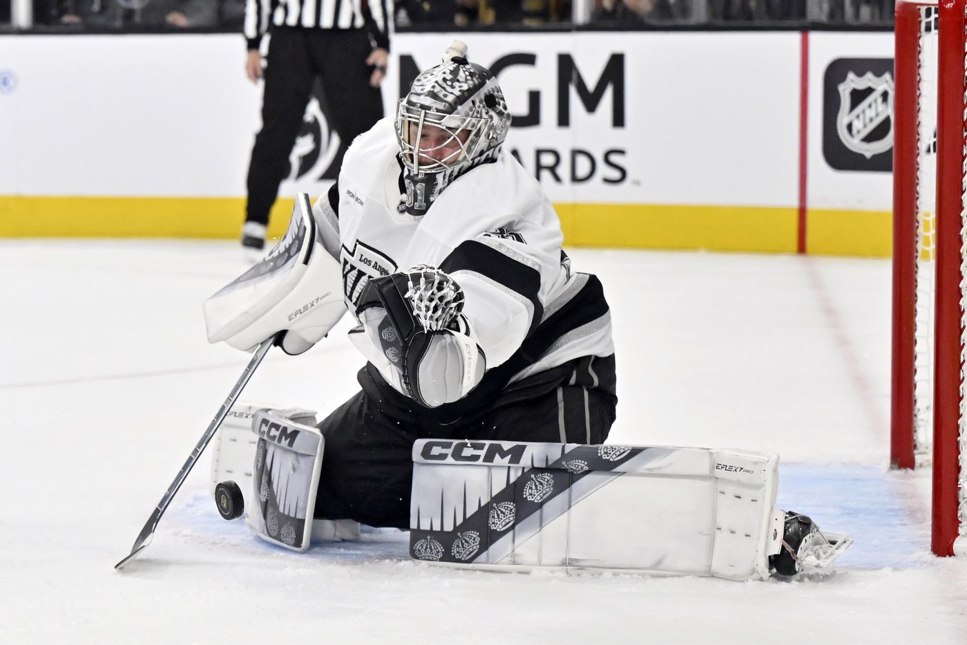 Hertl scores twice, Golden Knights snap three-game skid with 6-1 win over Kings | iNFOnews.ca