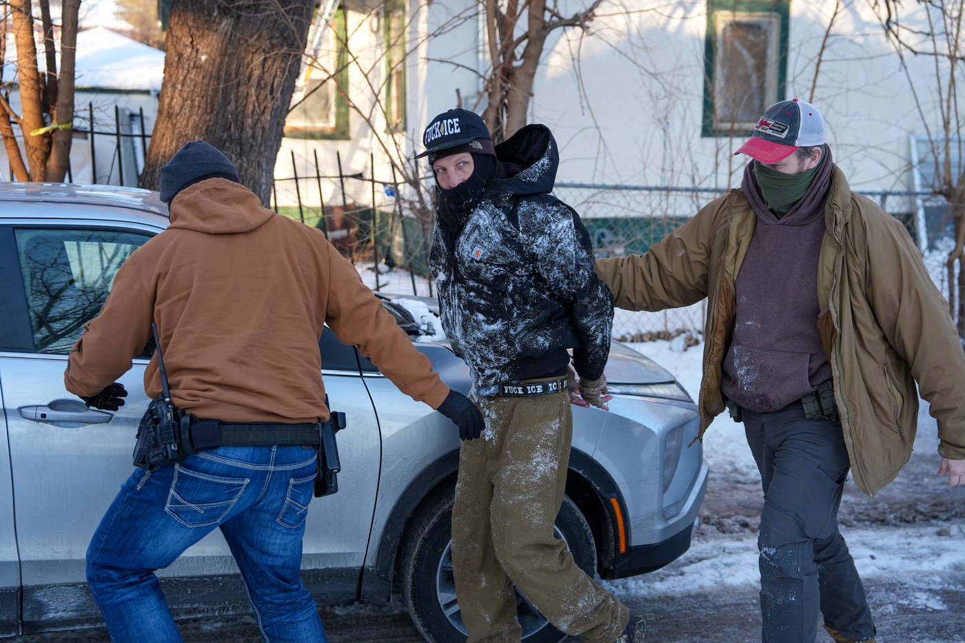 Hard hats and dummy plates: Reports of ICE ruses add to fears in Minnesota | iNFOnews.ca