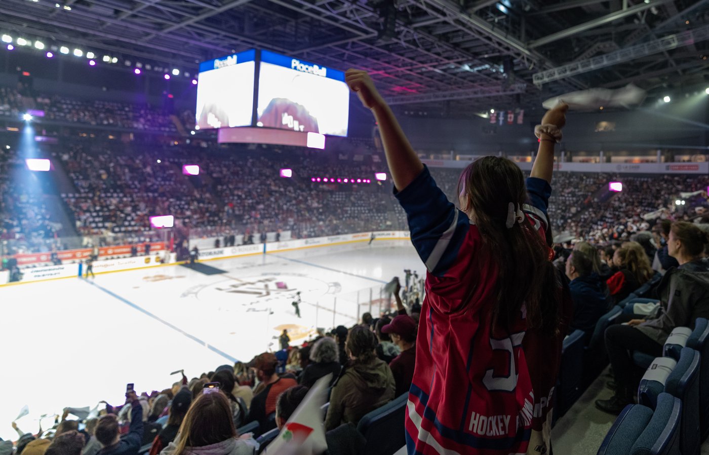 Intact Financial signs partnership deal with women's pro hockey league | iNFOnews.ca