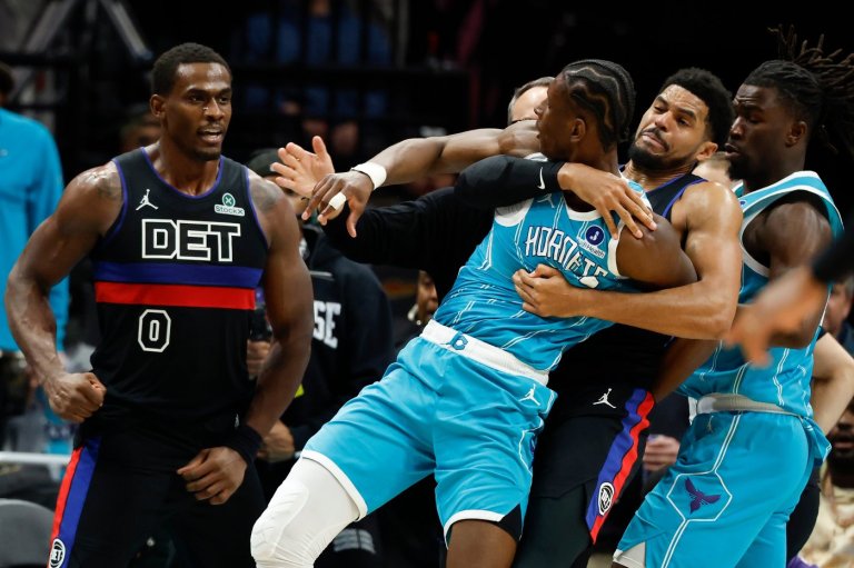 Pistons snap Hornets' 9-game streak with 110-104 win in game marred by fight, ejections | iNFOnews.ca