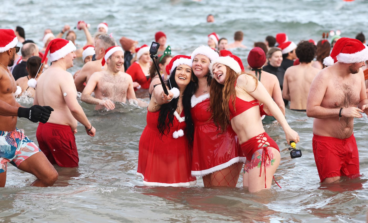 Photos of Christmas celebrations around the world | iNFOnews.ca