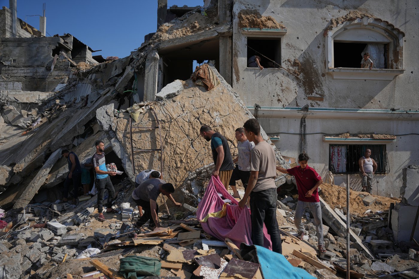Photos show the scene after the latest Israeli strikes in Gaza | iNFOnews.ca
