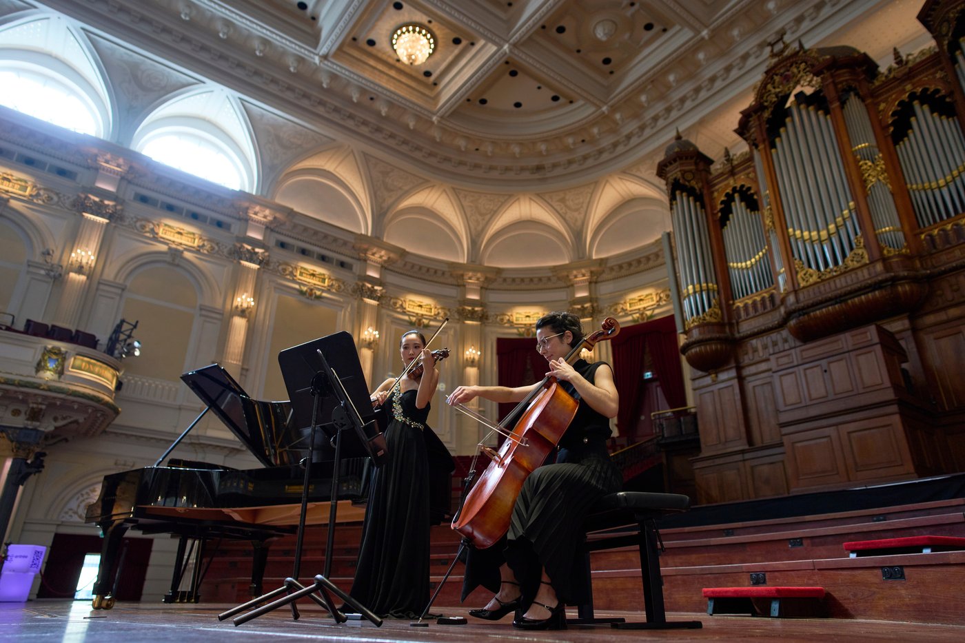 A soothing study session: Students cram in Amsterdam’s Concertgebouw as musicians play | iNFOnews.ca A soothing study session: Students cram in Amsterdam’s Concertgebouw as musicians play | iNFOnews.ca
