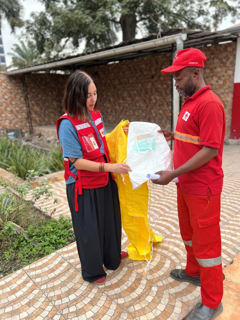 Fastest-growing Ebola outbreak through the eyes of Canadian aid workers | iNFOnews.ca
