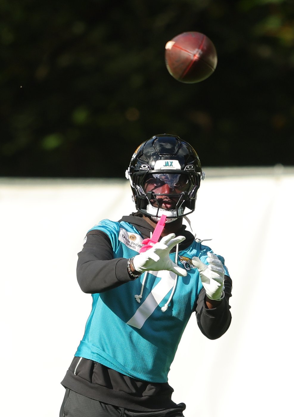 Jaguars coach Liam Coen says WR Brian Thomas will 'help us make plays' against the Colts | iNFOnews.ca