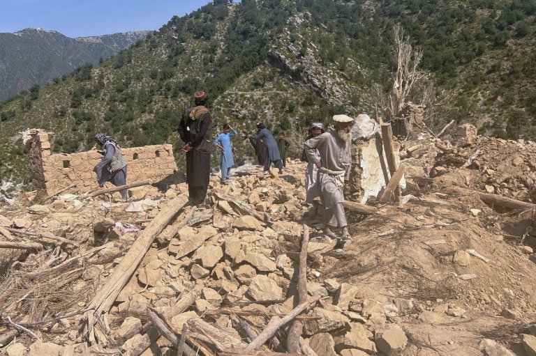 Pakistani airstrikes in Afghanistan kill 9 civilians, Kabul says; Pakistan says only militants hit | iNFOnews.ca