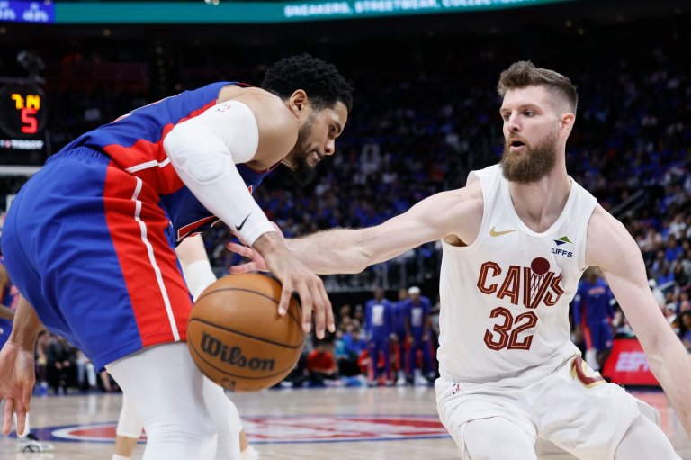 Pistons blow 9-point lead late in regulation, losing to Cavs in OT and are on brink of elimination | iNFOnews.ca