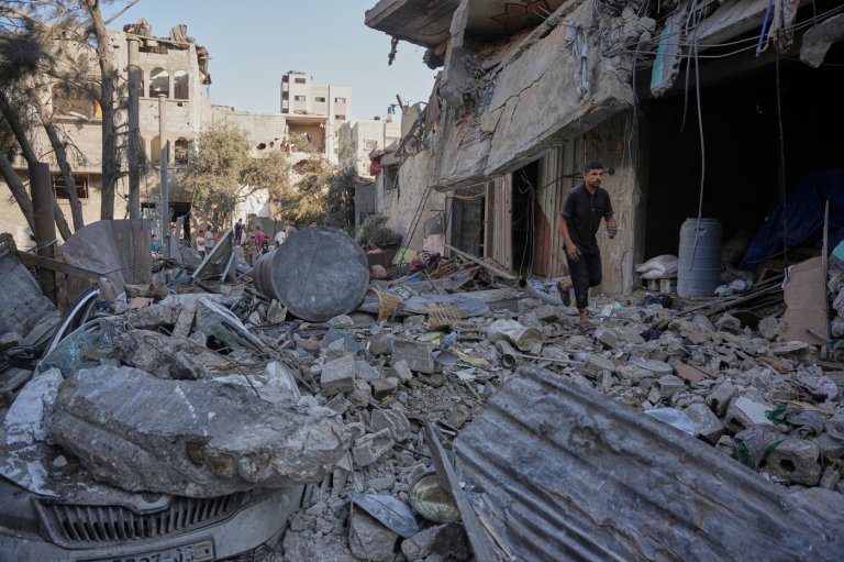 Photos show the scene after the latest Israeli strikes in Gaza | iNFOnews.ca