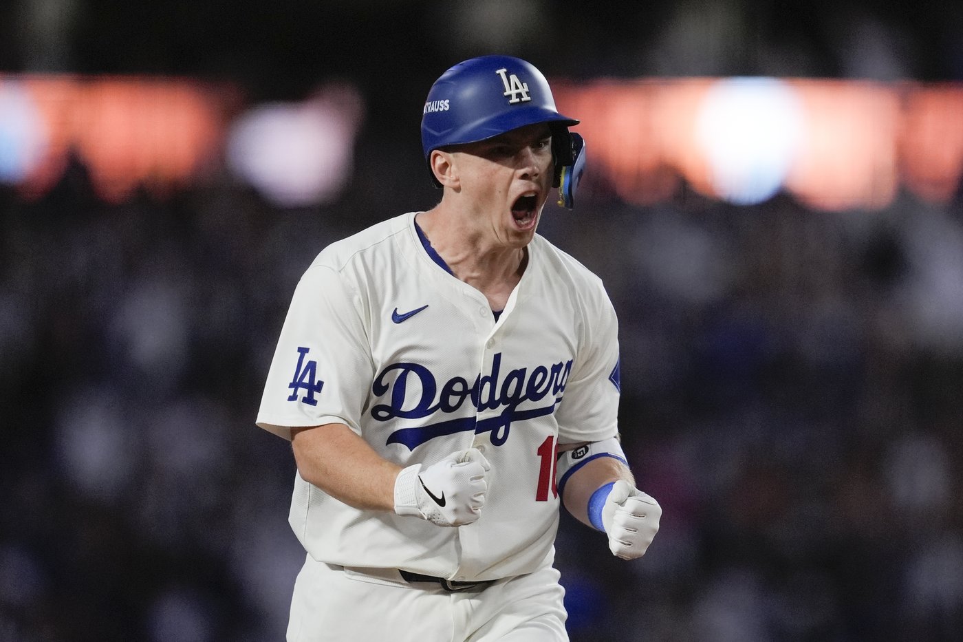 Dodgers dust off Mets 10-5, advance to World Series to face Yankees | iNFOnews.ca
