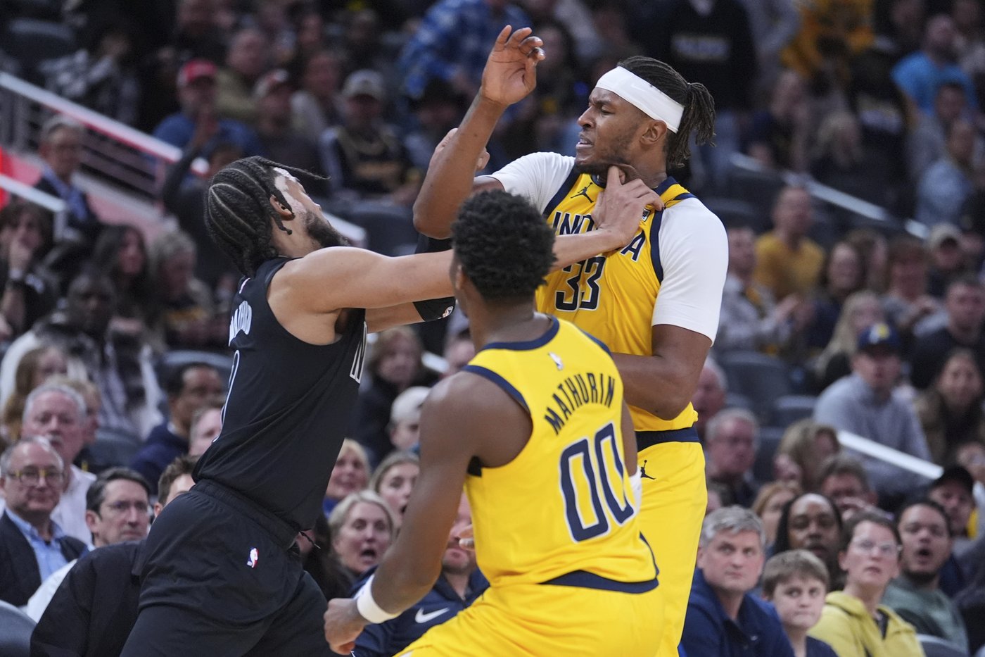 Brooklyn's Watford ejected after getting into scuffle with Pacers players | iNFOnews.ca Brooklyn's Watford ejected after getting into scuffle with Pacers players | iNFOnews.ca