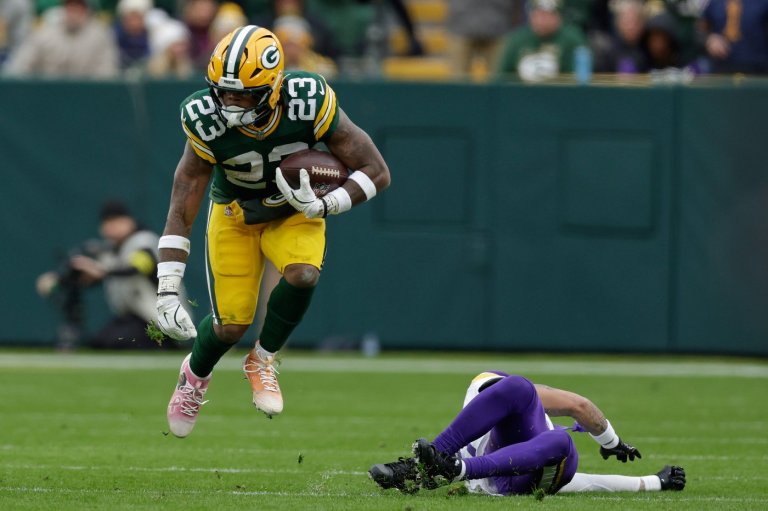 Emanuel Wilson runs for 107 yards and 2 TDs as Packers pound Vikings 23-6 | iNFOnews.ca
