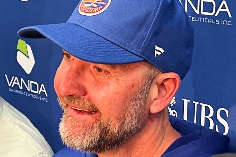 Peter DeBoer takes over as Islanders coach with an eye on the playoffs and future | iNFOnews.ca
