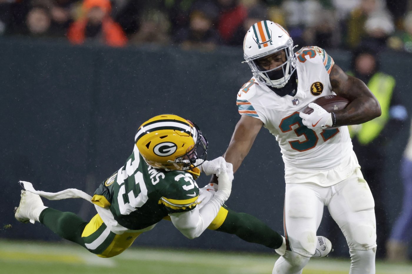 Love connects with Reed on 2 TDs as Packers use fast start to beat Dolphins 30-17 | iNFOnews.ca Love connects with Reed on 2 TDs as Packers use fast start to beat Dolphins 30-17 | iNFOnews.ca