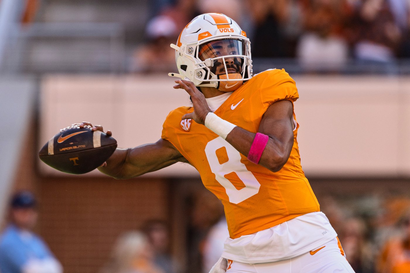 Former Tennessee QB Nico Iamaleava announces he has committed to UCLA | iNFOnews.ca Former Tennessee QB Nico Iamaleava announces he has committed to UCLA | iNFOnews.ca