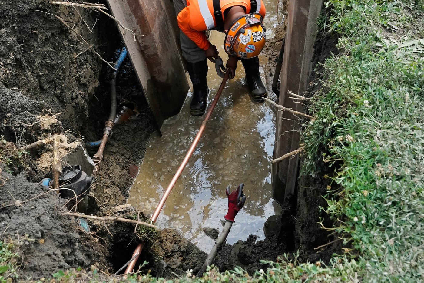 The push to remove lead pipes is on. Thousands of water systems still don’t know where theirs are | iNFOnews.ca