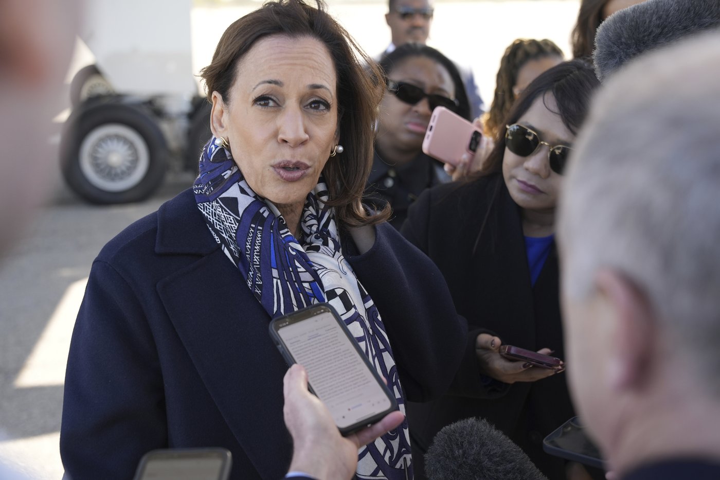 Harris and Trump transition efforts reflect their different approaches to governing | iNFOnews.ca