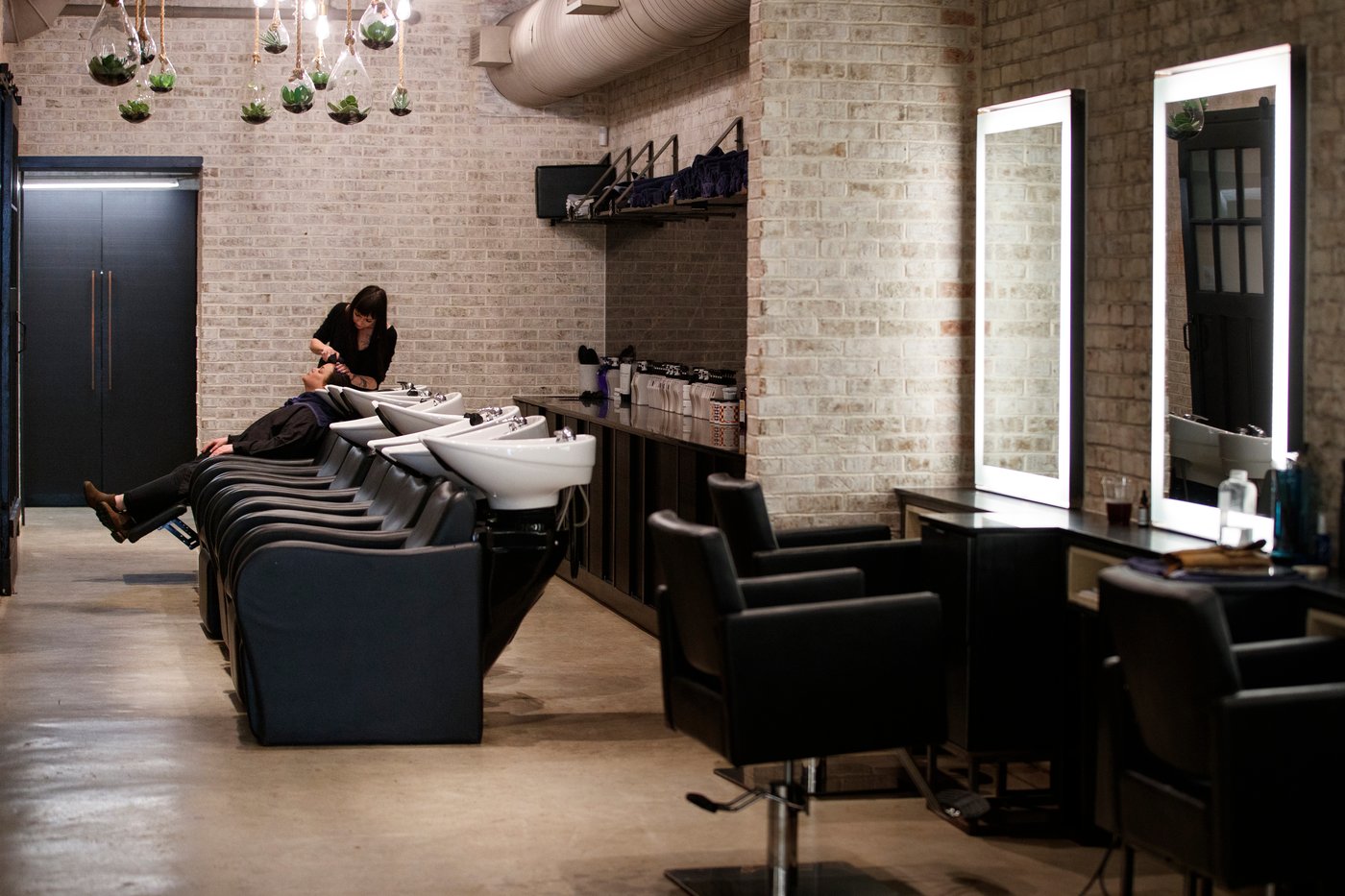 Are expensive shampoos worth it? Here's what the experts have to say | iNFOnews.ca