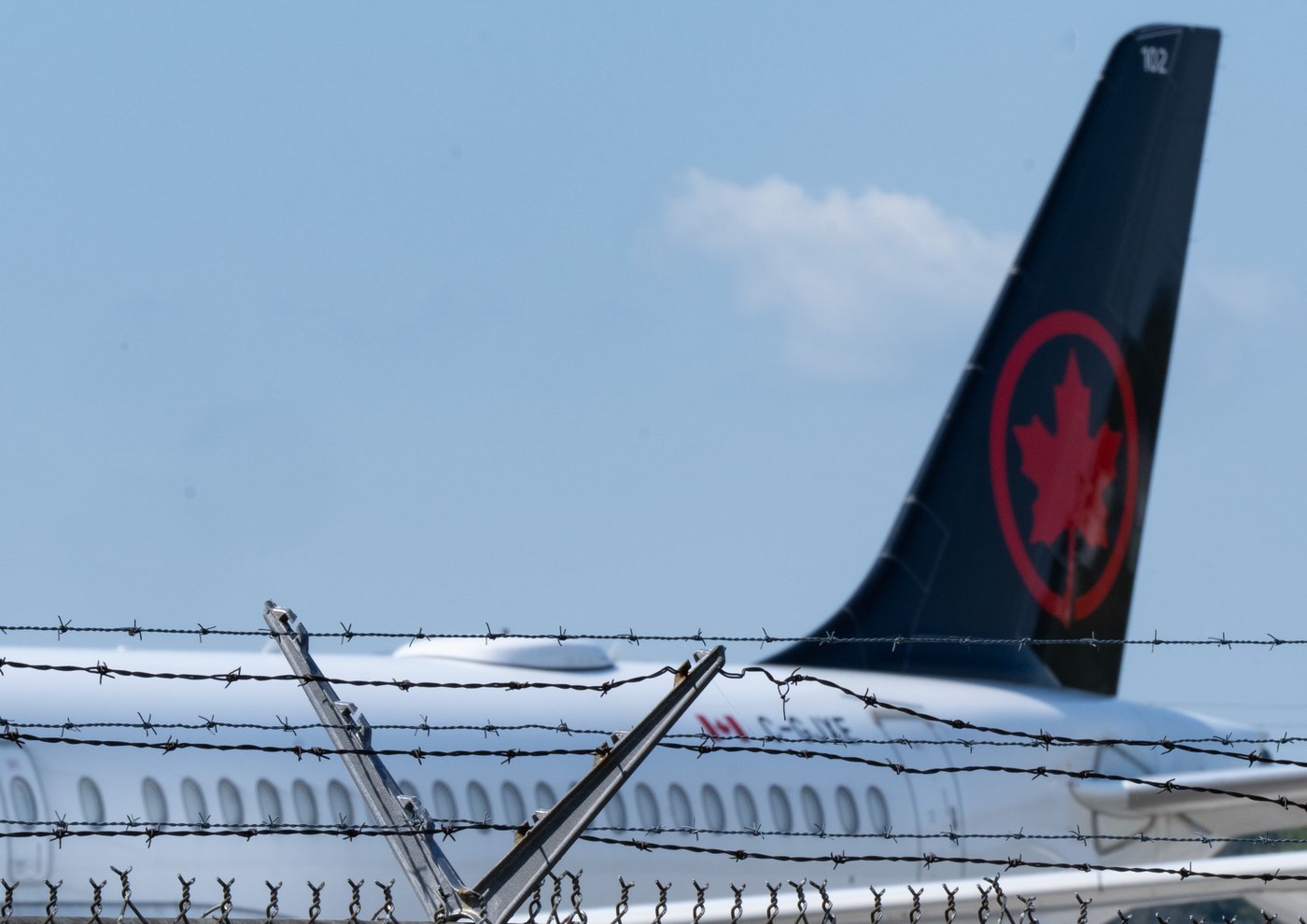 In the news today: Air Canada flight attendants picketing at airports | iNFOnews.ca