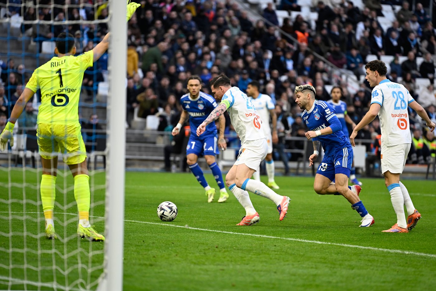 Marseille’s chaotic season takes another twist as sporting director Benatia returns after resigning | iNFOnews.ca Marseille’s chaotic season takes another twist as sporting director Benatia returns after resigning | iNFOnews.ca