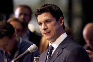 Sidney Crosby leads group of 18 players into NHL labour meeting | iNFOnews.ca CP21067588