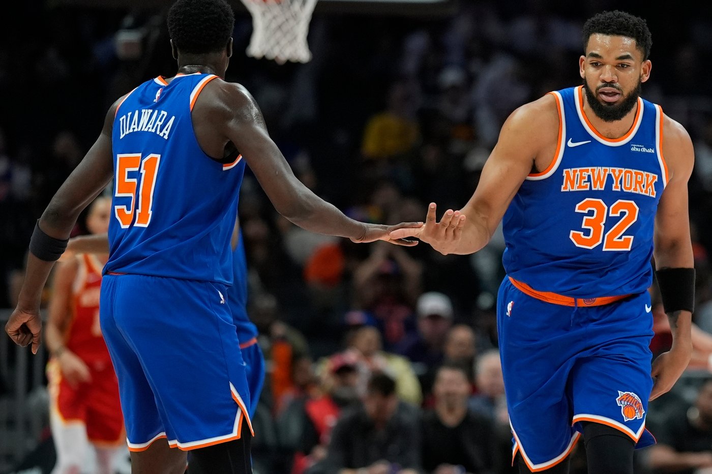 Karl-Anthony Towns scores 36 and Jalen Brunson adds 34 as Knicks hold off struggling Hawks 128-125 | iNFOnews.ca