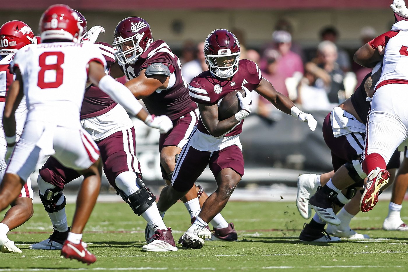 Taylen Green throws 5 TD passes, runs for 1 TD and Arkansas blows out Mississippi State 58-25 | iNFOnews.ca
