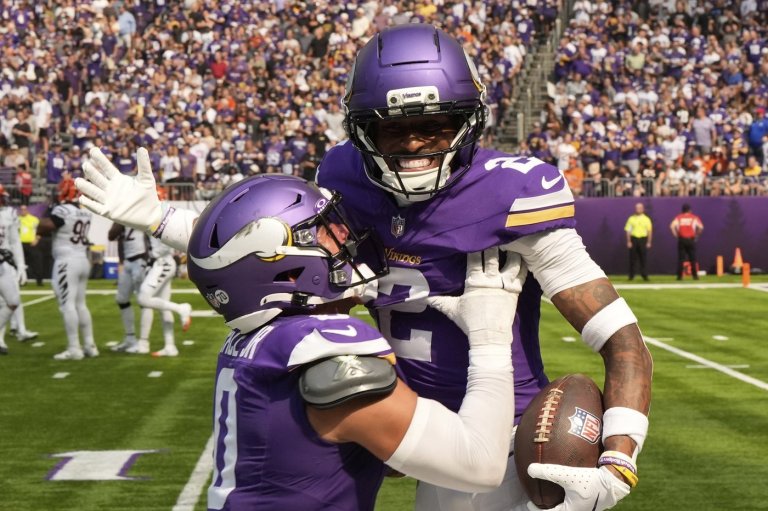 Vikings sail past bumbling Bengals 48-10 in Wentz's debut behind pair of TDs on D by Isaiah Rodgers | iNFOnews.ca
