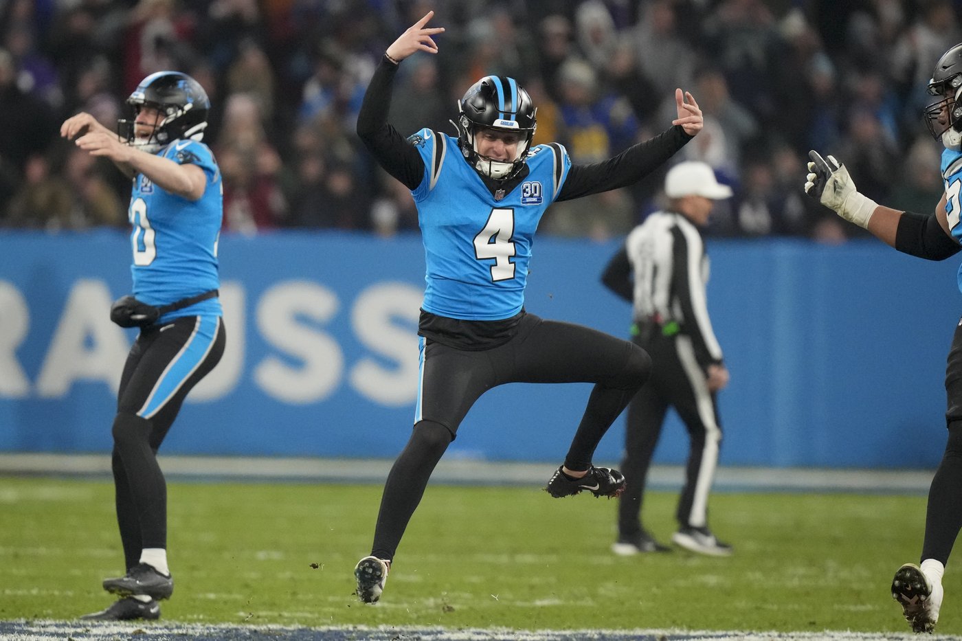 Pineiro's 36-yard field goal in OT lifts Panthers to 20-17 win over Giants in Germany | iNFOnews.ca Pineiro's 36-yard field goal in OT lifts Panthers to 20-17 win over Giants in Germany | iNFOnews.ca