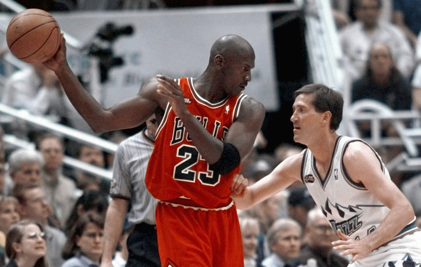 Michael Jordan jersey sets $14 million record for basketball memorabilia, auction house says | iNFOnews.ca