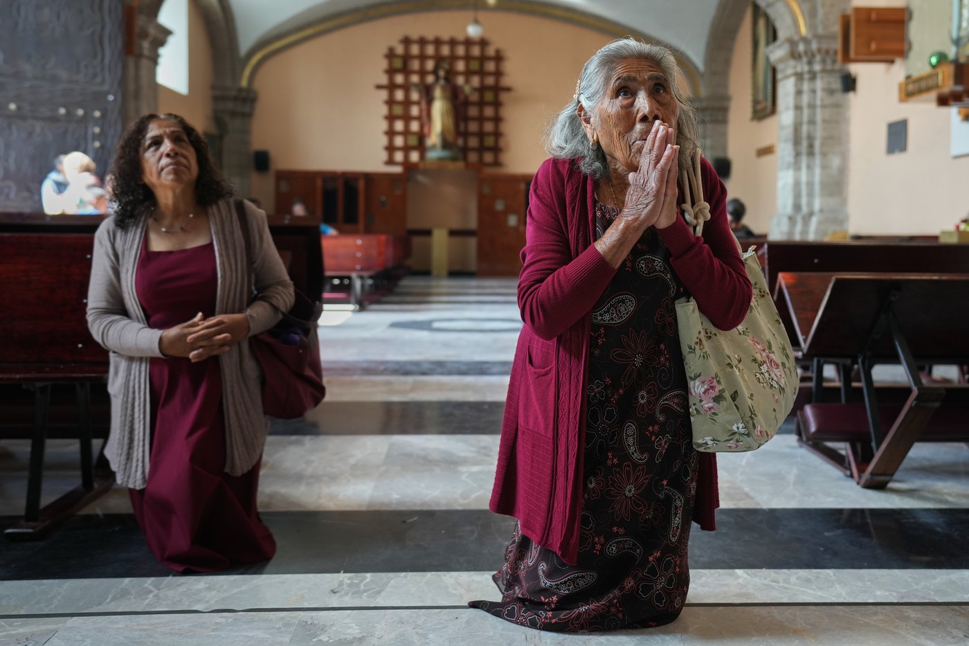 Believers in Our Lady of Guadalupe flock to her Mexico City shrine, in photos | iNFOnews.ca