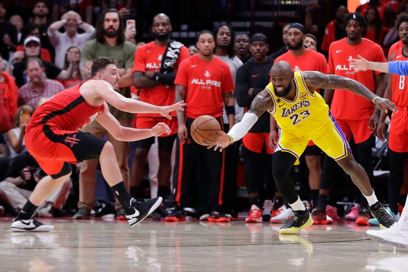 A 6-point lead, 30 seconds left, and a Rockets unraveling that flipped Game 3 | iNFOnews.ca A 6-point lead, 30 seconds left, and a Rockets unraveling that flipped Game 3 | iNFOnews.ca