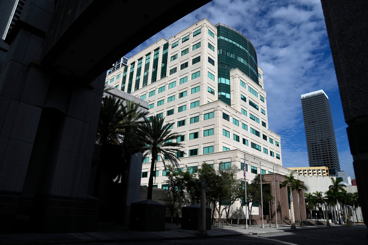 Prosecutors seek to strip U.S. citizenship from diplomat-turned-Cuban spy | iNFOnews.ca