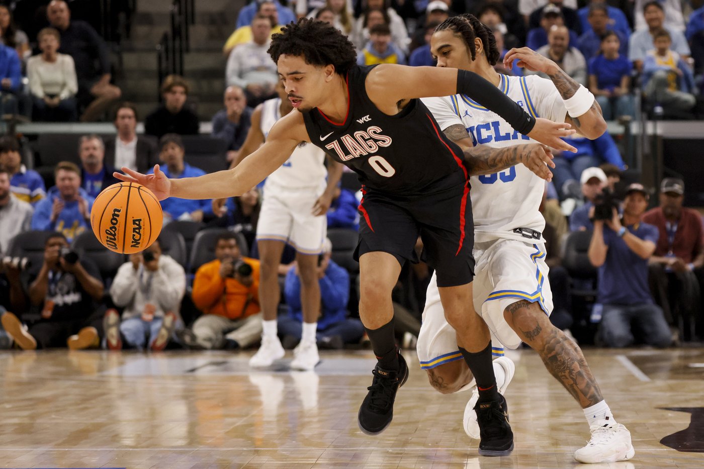 Dailey leads No. 22 UCLA over 14th-ranked Gonzaga 65-62 in 1st college hoops game at Intuit Dome | iNFOnews.ca