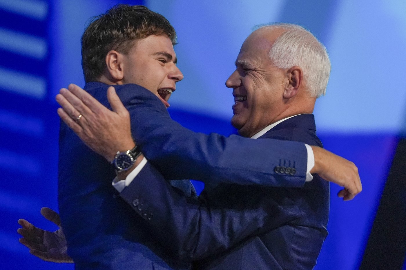 Coach praises Tim Walz's son for helping protect other kids after shooting | iNFOnews.ca Coach praises Tim Walz's son for helping protect other kids after shooting | iNFOnews.ca