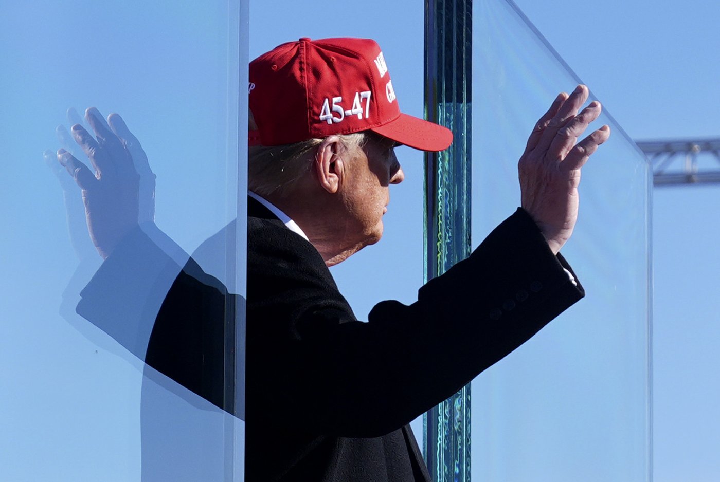 Trump talks about reporters being shot and says he shouldn't have left White House after 2020 loss | iNFOnews.ca Trump talks about reporters being shot and says he shouldn't have left White House after 2020 loss | iNFOnews.ca