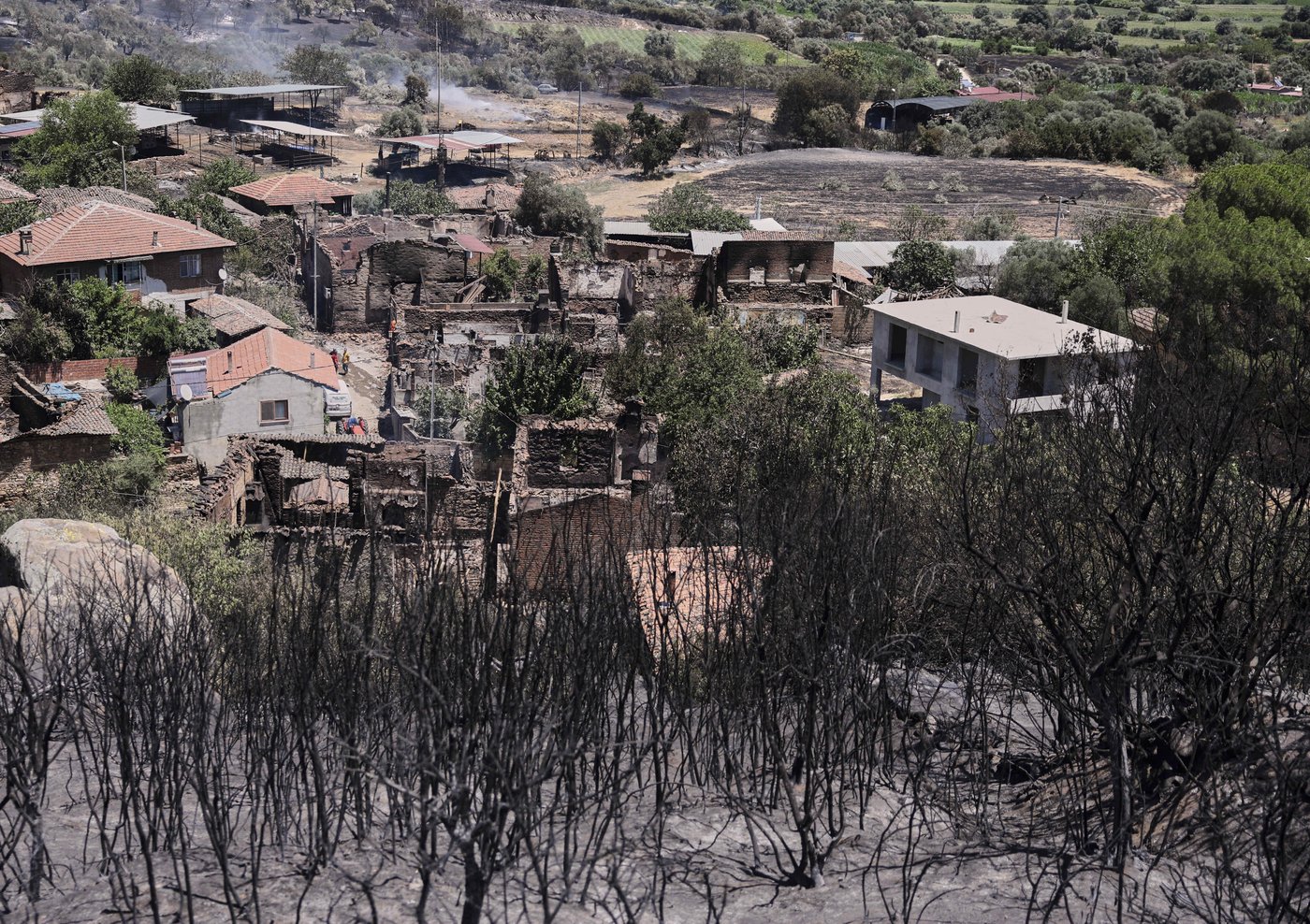 Wildfire in Greece prompts evacuation while firefighters tackle blazes in Turkey and Syria | iNFOnews.ca