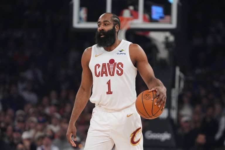 James Harden is arrested in Houston on a misdemeanor charge of carrying a weapon in a motor vehicle | iNFOnews.ca