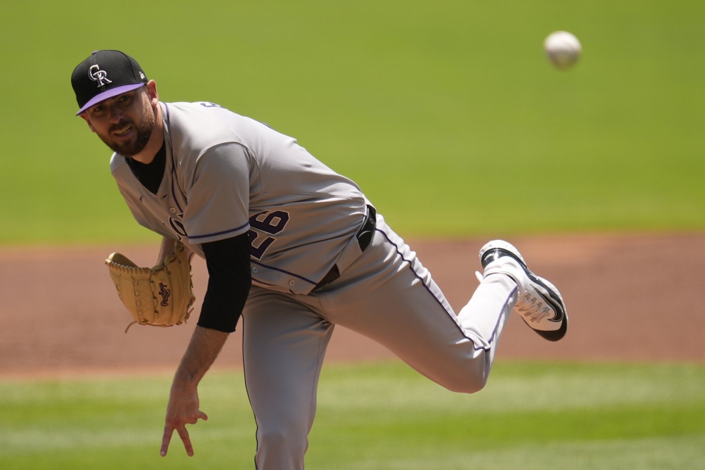 McMahon hits go-ahead homer in 7th as Rockies beat Holmes and Braves 10-1 | iNFOnews.ca McMahon hits go-ahead homer in 7th as Rockies beat Holmes and Braves 10-1 | iNFOnews.ca
