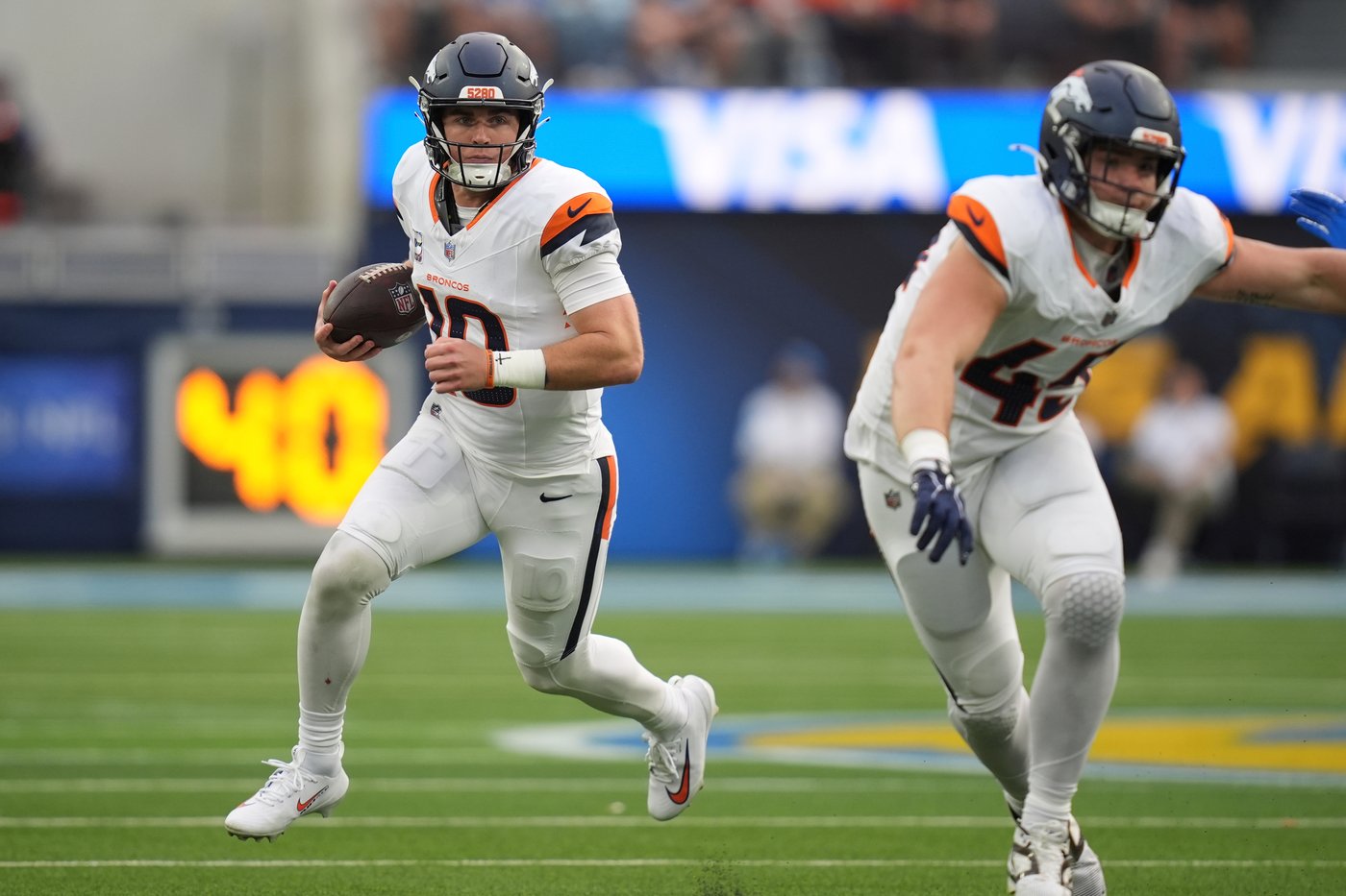 Broncos defense keeps Denver competitive while offense remains shaky | iNFOnews.ca