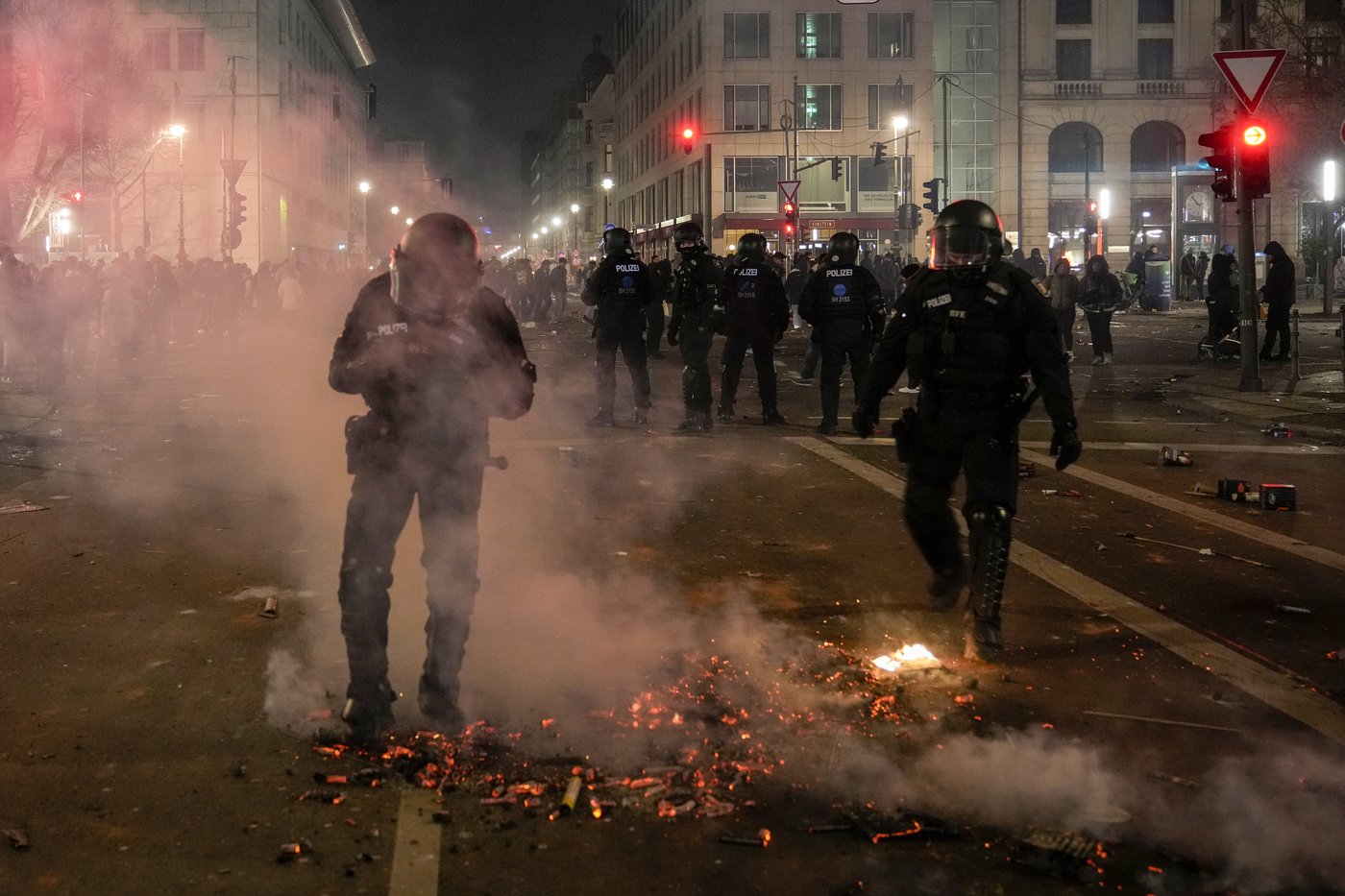 German government condemns New Year's Eve violence after hundreds of arrests | iNFOnews.ca