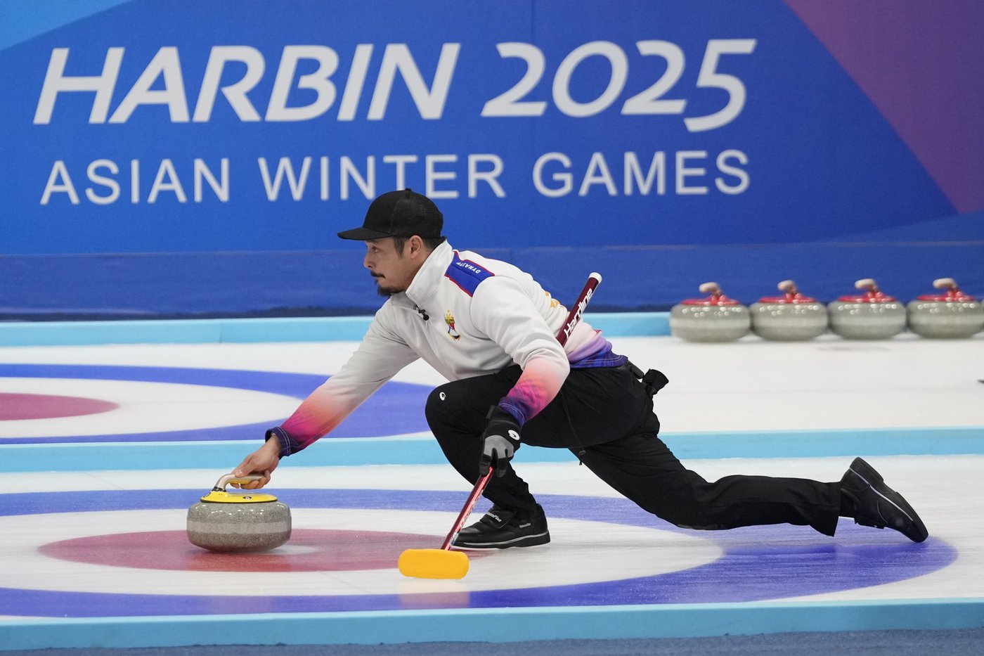 Philippines wins its first Asian Winter Games medal, a curling gold | iNFOnews.ca