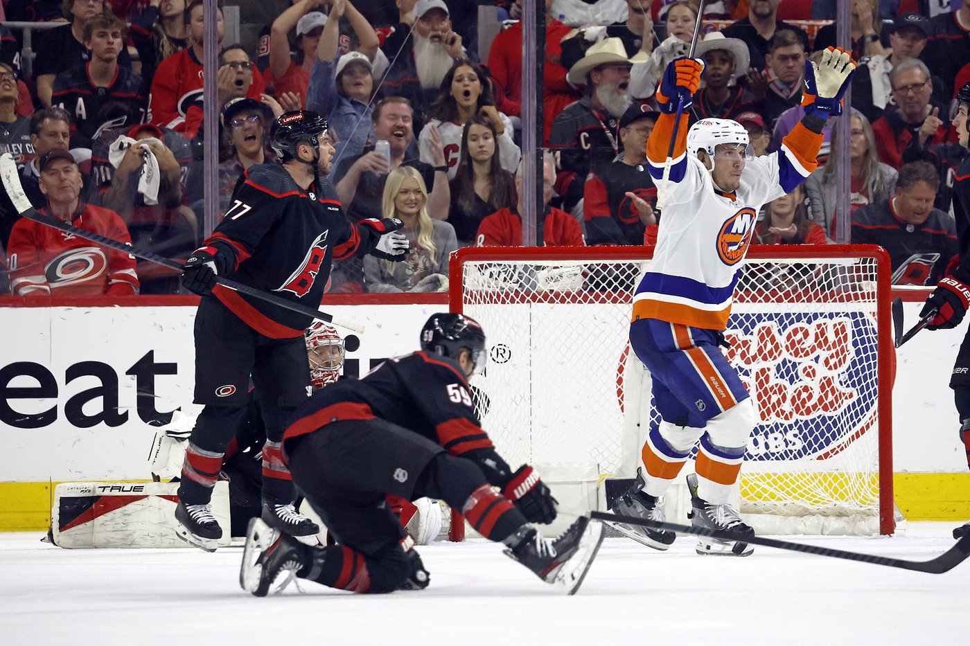 Islanders focused on getting off to strong start in first full season under Patrick Roy | iNFOnews.ca Islanders focused on getting off to strong start in first full season under Patrick Roy | iNFOnews.ca