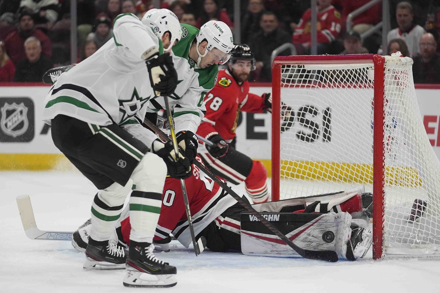 Matt Duchene and Jamie Benn lead the Stars past the Blackhawks 5-1 | iNFOnews.ca