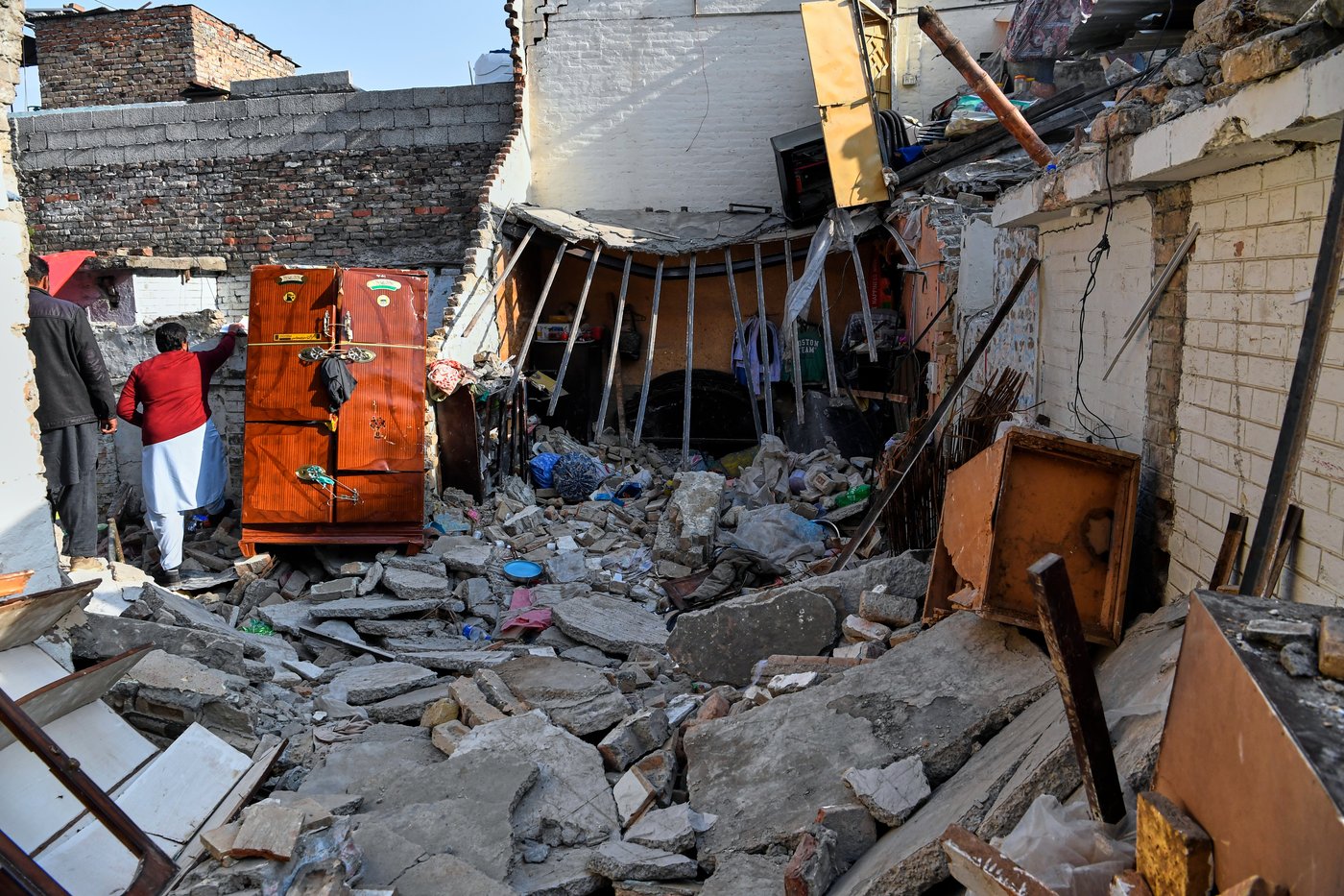 Bride and groom among 8 killed in gas cylinder blast at wedding in Pakistan’s capital | iNFOnews.ca