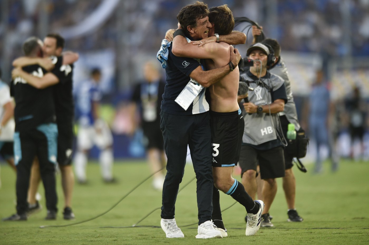 Argentina's Racing wins its first Copa Sudamericana championship by beating Brazil's Cruzeiro 3-1 | iNFOnews.ca