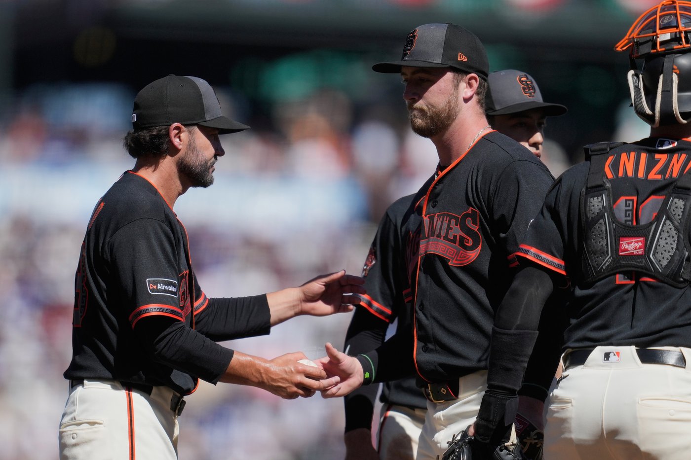 Buster Posey wants the Giants to learn from their Pride Night cap controversy | iNFOnews.ca